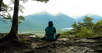 Nouvelle-Zélande : Randonnées en plein cœur de l’île du sud Pensée dans les montagnes de nouvelle zelande