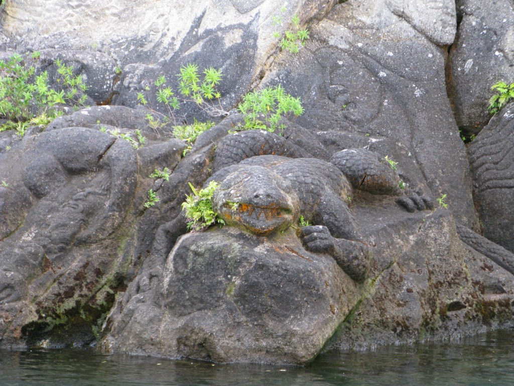 Taupo - Carvings on the lake