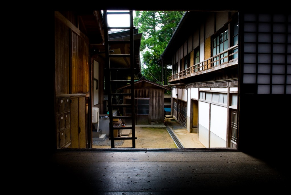 temple bouddhsite sur le mont Koya au Japon