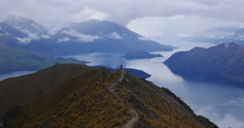 Sandra et Benjamin, partis en van à la rencontre des Kiwis Un tour de la Nouvelle-Zélande en van