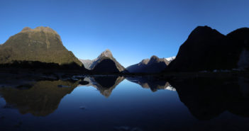 Alexandra et Tom, perchés sur le Mitre Peak randonnée milford sound mitre peak
